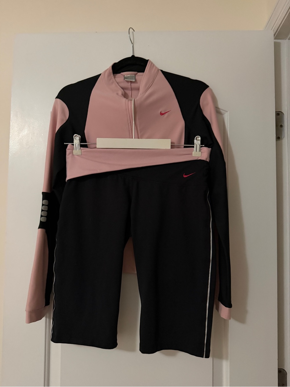Nike Women’s SET Pink and Black Athletic Full‑Zip Utility Jacket AND Capri!!